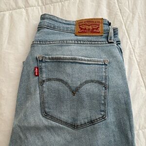 Levi’s 711 skinny